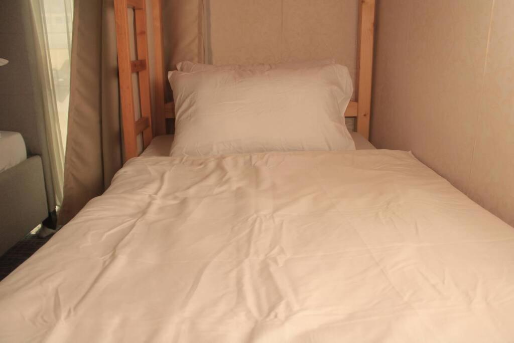 A2J Luxury 1Br Balcony Suite Near Venice Mall Bgc Manila Kültér fotó