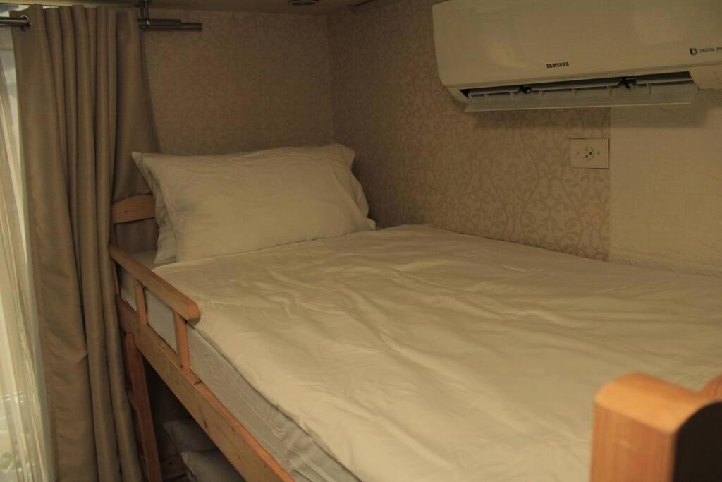 A2J Luxury 1Br Balcony Suite Near Venice Mall Bgc Manila Kültér fotó