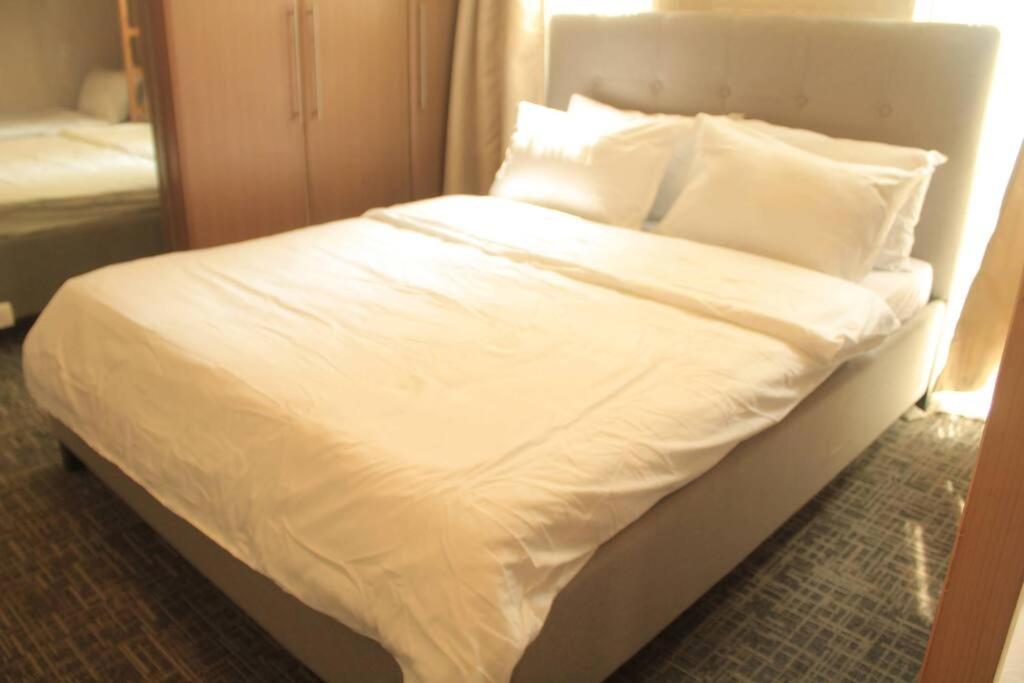 A2J Luxury 1Br Balcony Suite Near Venice Mall Bgc Manila Kültér fotó
